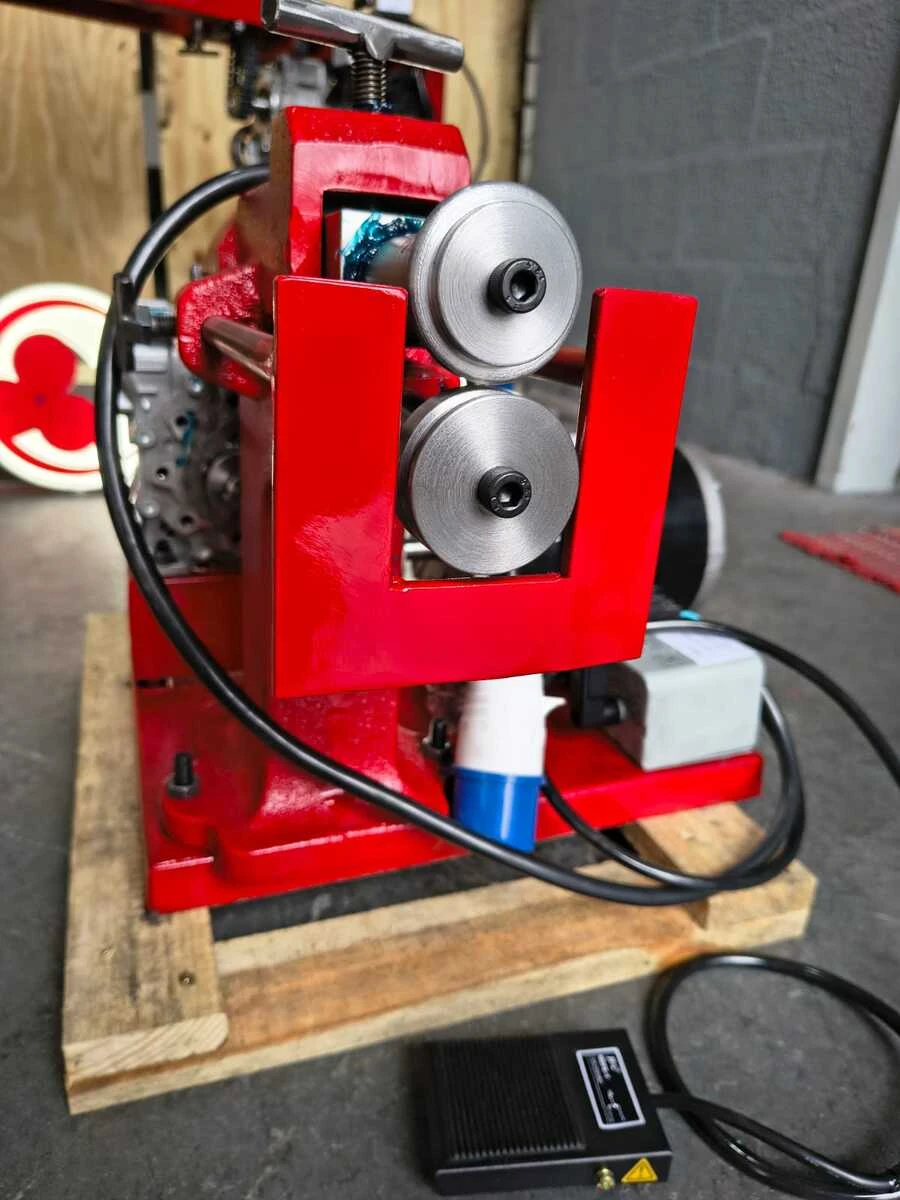 Frisadeira é na casa da calandra