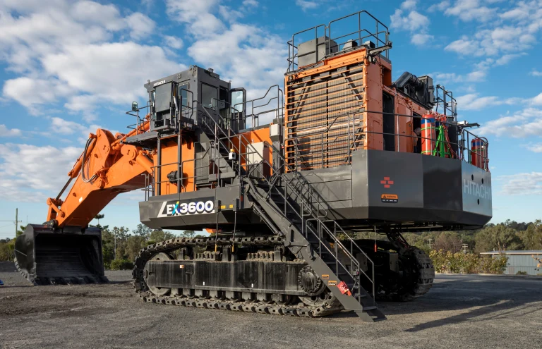 HITAHI EX3600-7 é na ZAMine Brasil