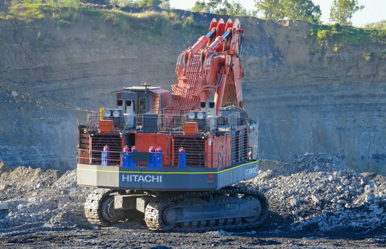 HITAHI EX5600-7 é na ZAMine Brasil